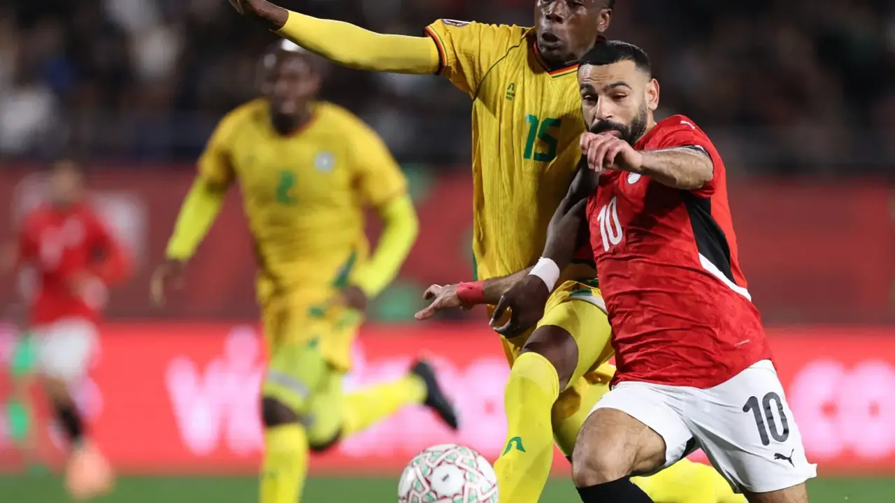 اللقاء المنتظر: مصر أمام جنوب أفريقيا في كأس أمم أفريقيا 2025 والقنوات الناقلة